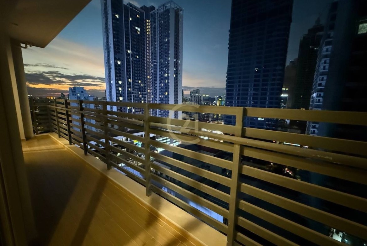 Luxury Two Bedroom For Rent At BKK1