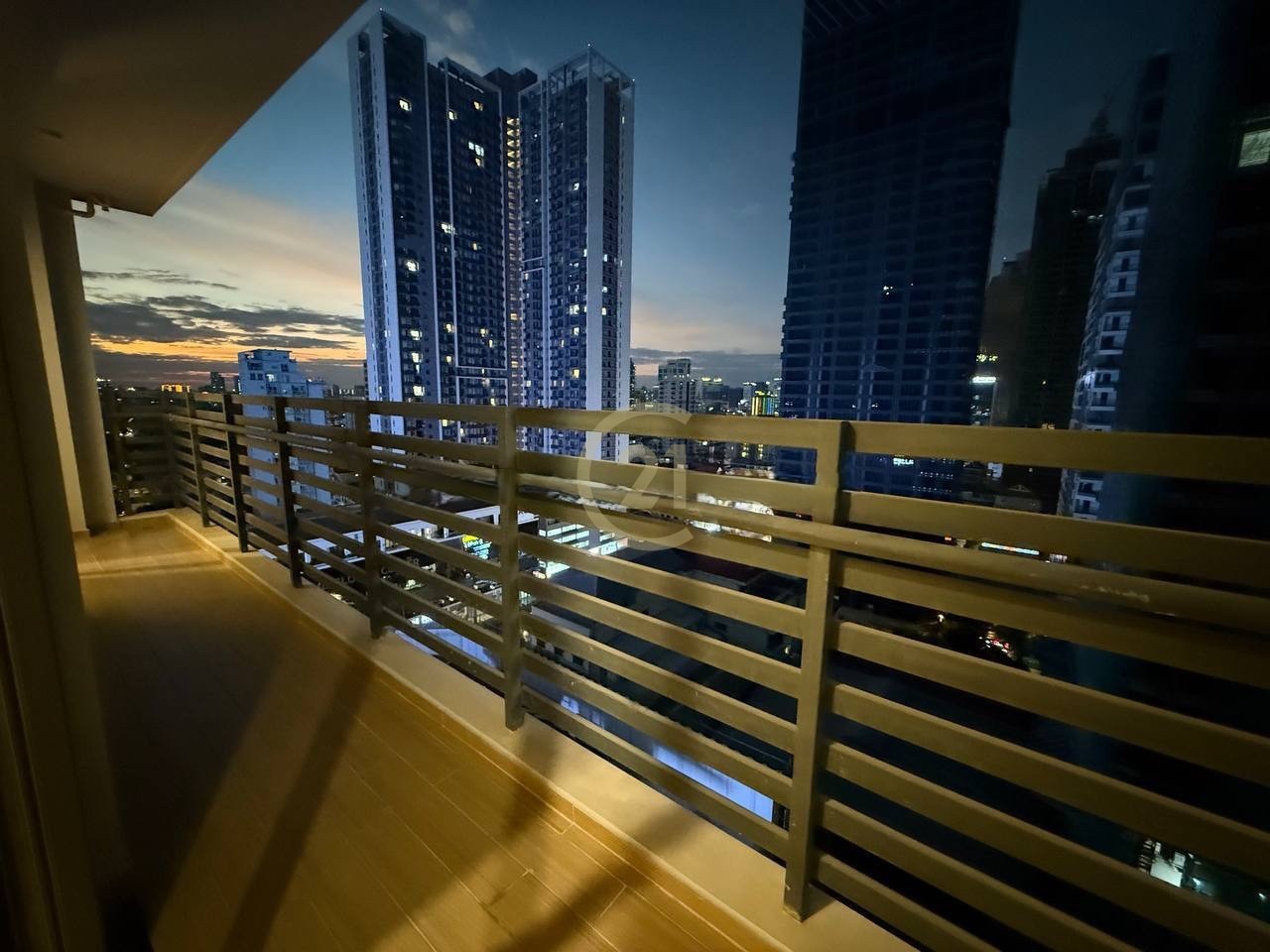 Luxury Two Bedroom For Rent At BKK1