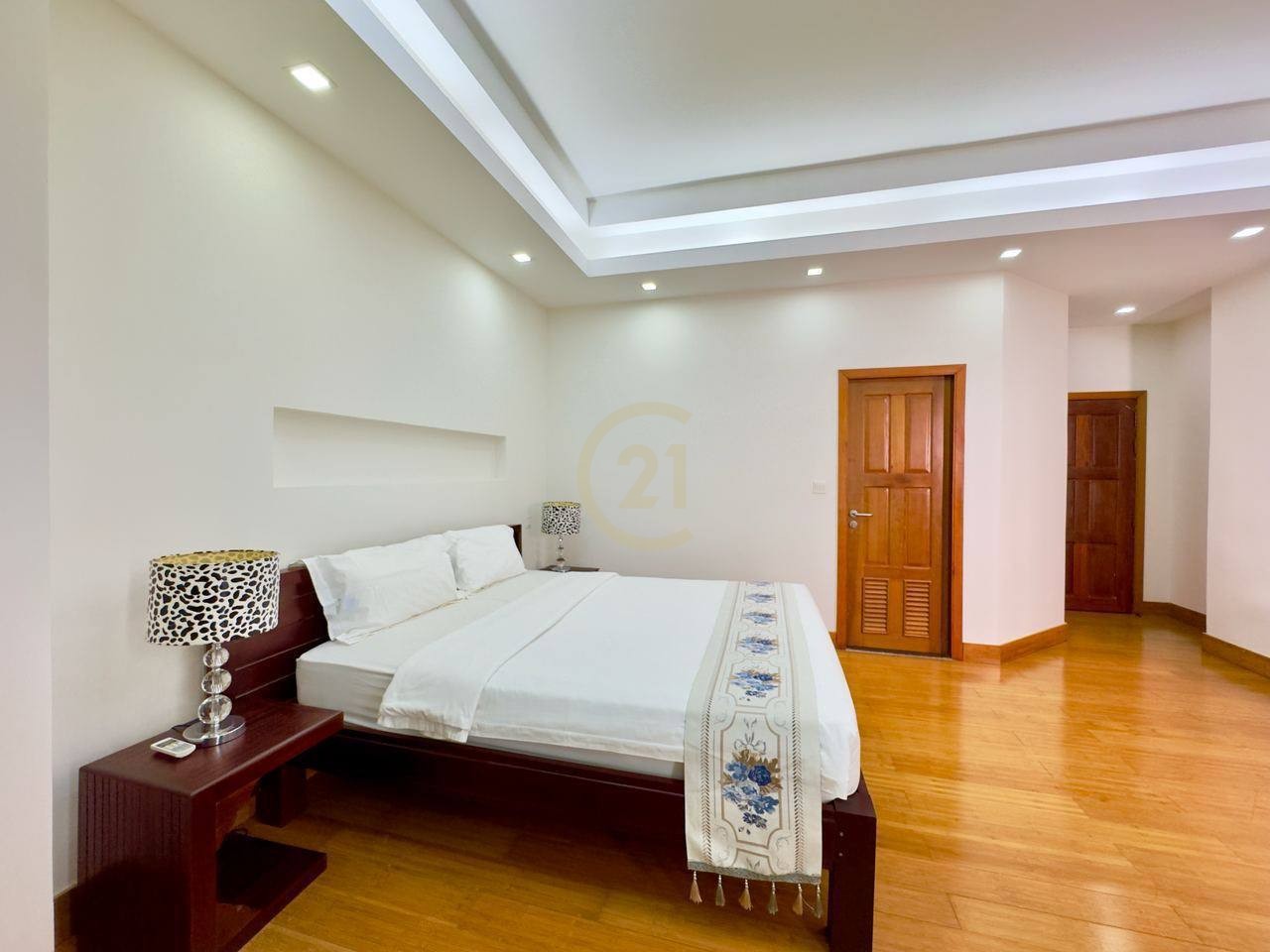 Spacious 3-Bedroom in Prime BKK1
