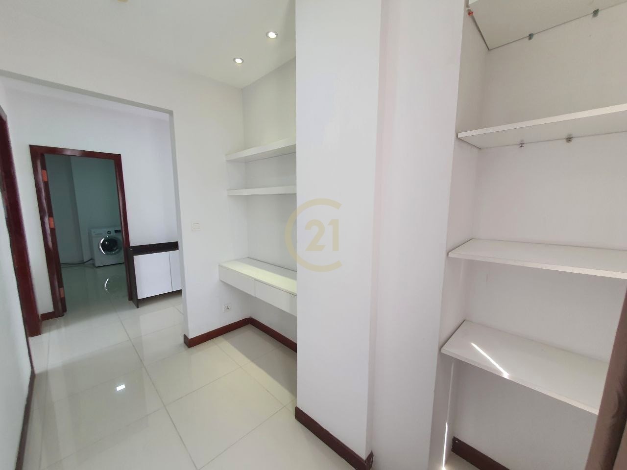 Specious 2 Bedroom for Rent at Tonle Bassac
