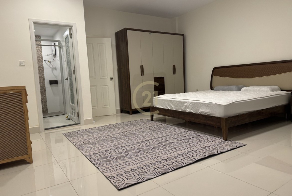 Fully Furnished 4-Bedroom Villa LA for Rent in PH Boeung Snoa