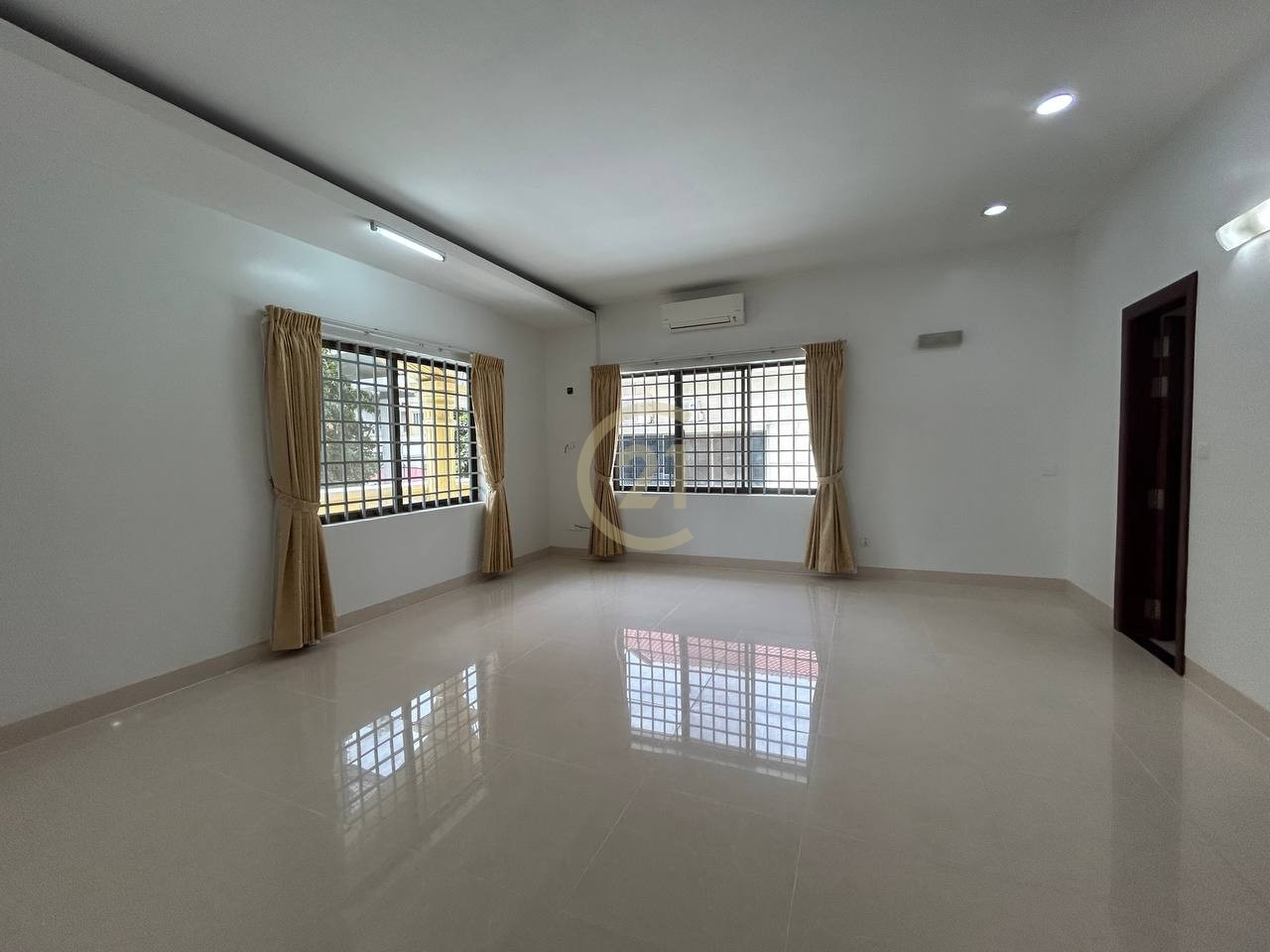 Luxury 6-Bedroom Villa for Rent in BKK1