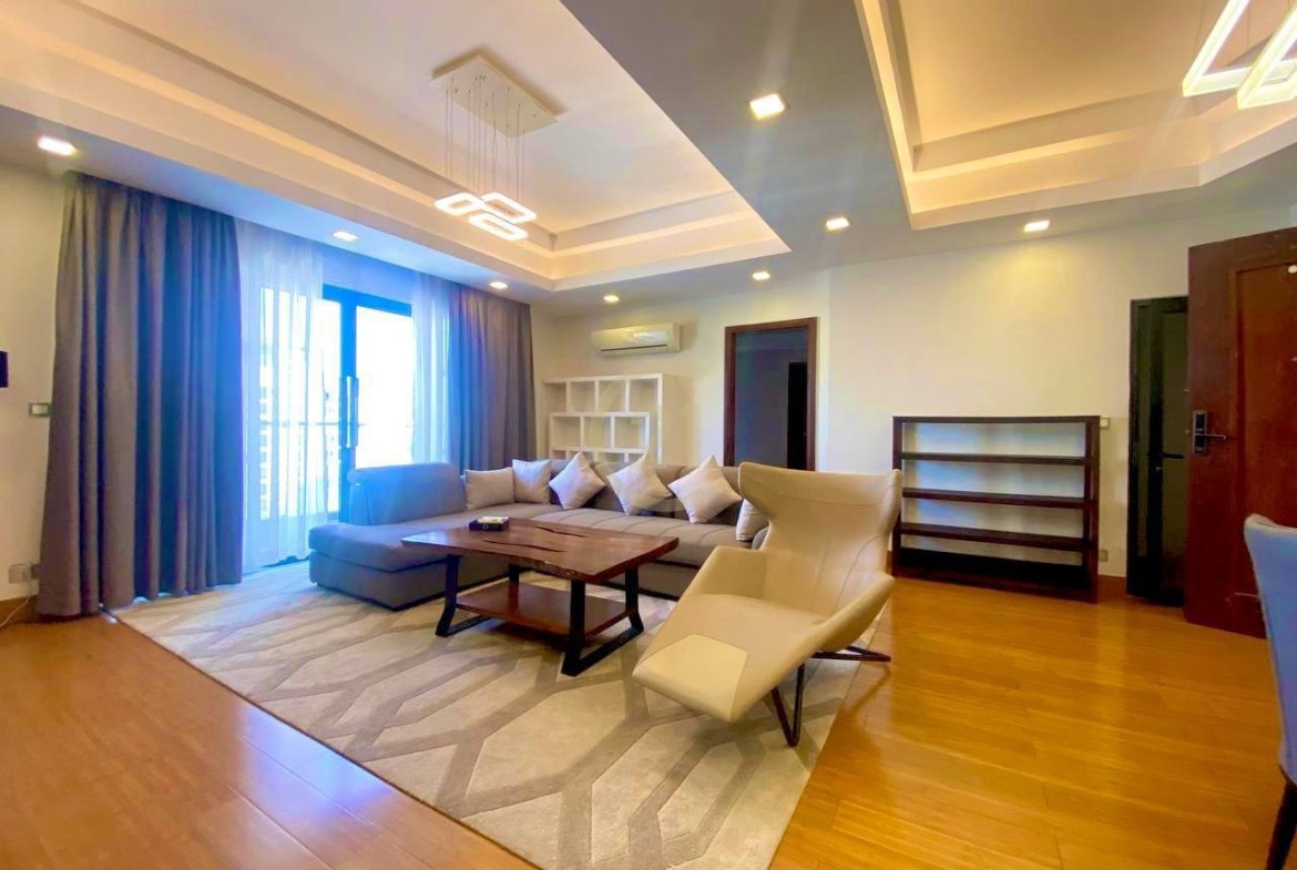 Spacious 3-Bedroom in Prime BKK1