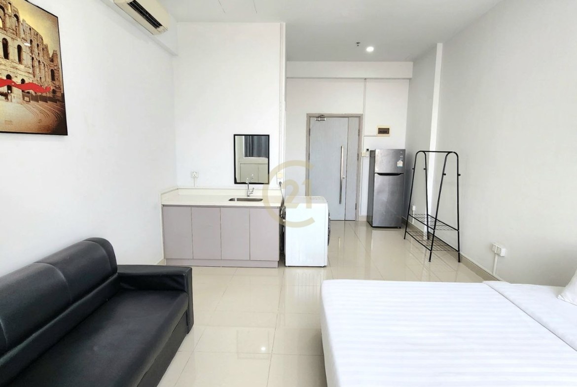 Condo for rent at The Bridge