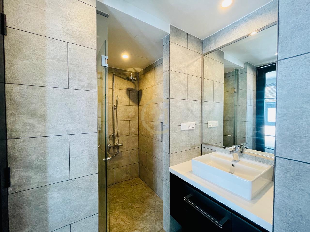 LUXURIOUS STUDIO ROOM FOR RENT