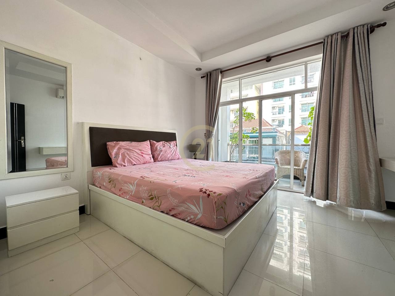 LOVELY ONE BEDROOM FOR RENT