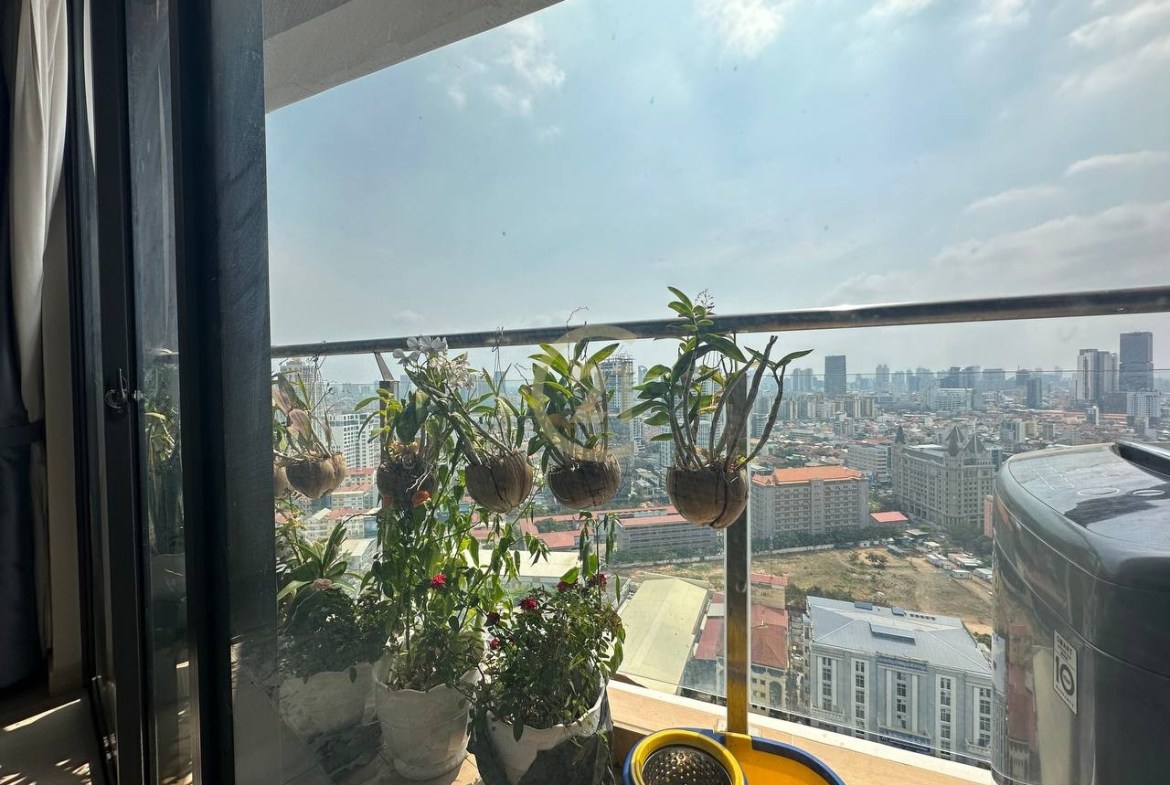 NICE THREE BEDROOM FOR RENT