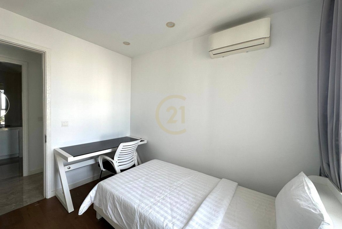 LUXURIOUS TWO BEDROOM FOR RENT