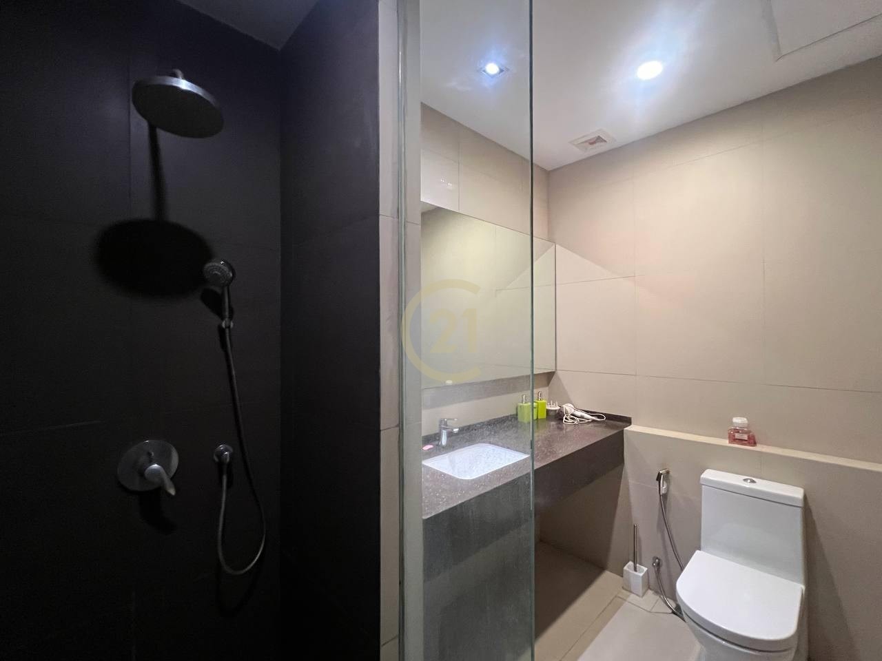 LUXURIOUS ONE BEDROOM FOR RENT