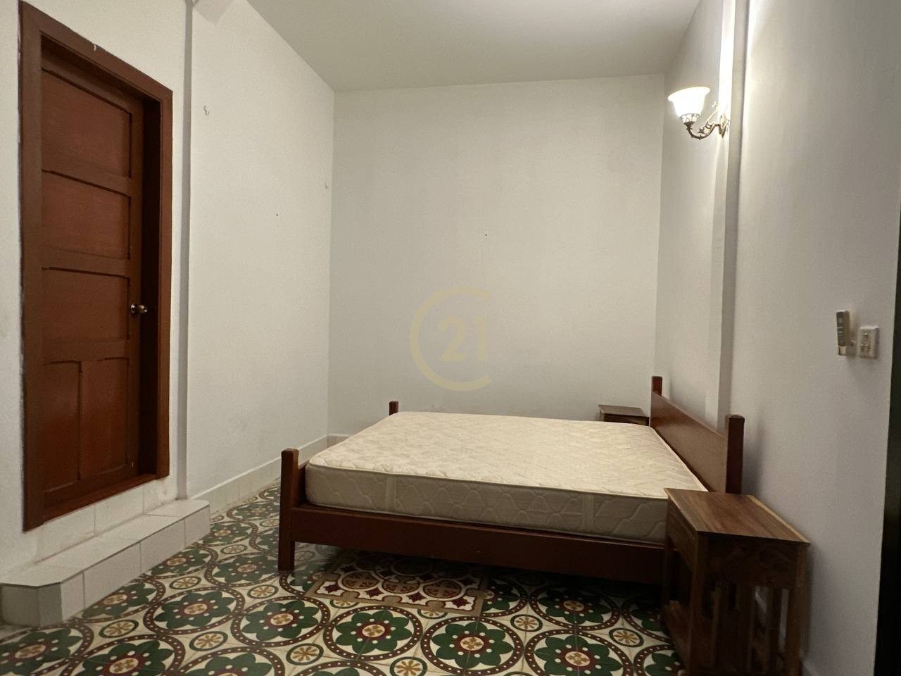 RENOVATE TWO BEDROOM FOR RENT