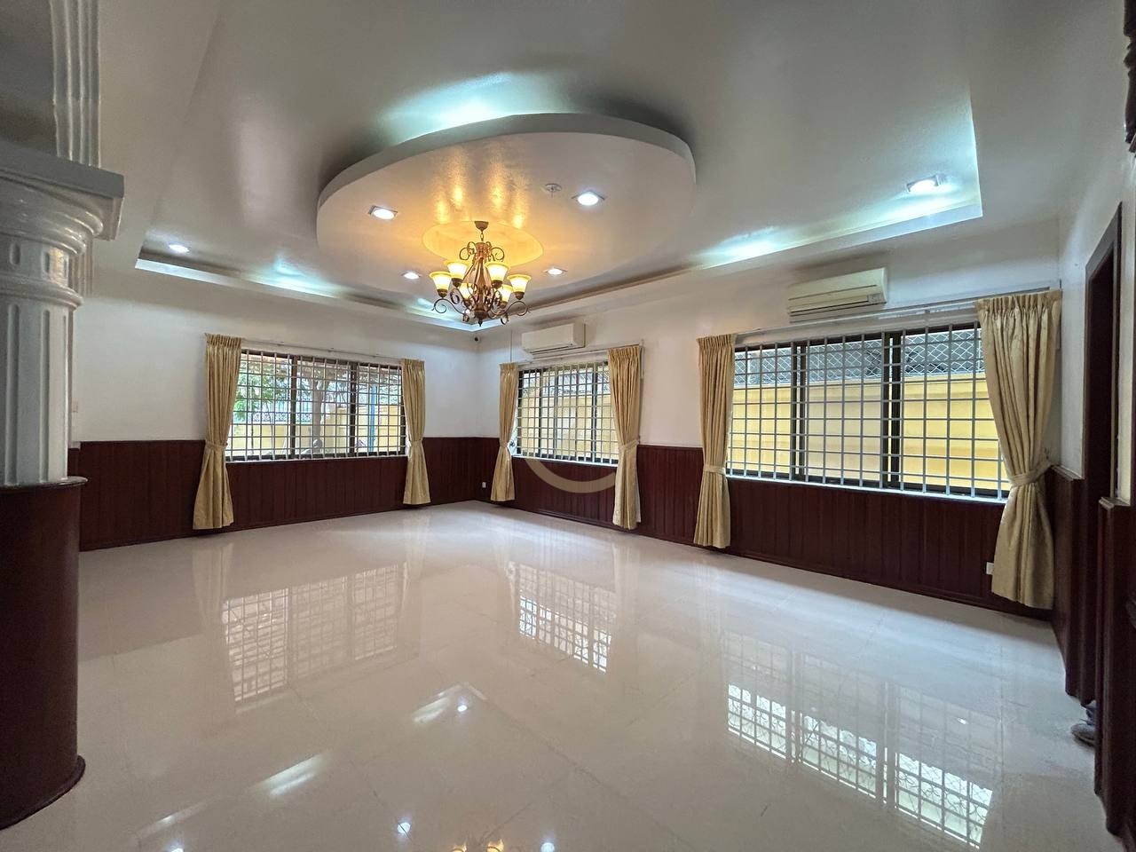 Luxury 6-Bedroom Villa for Rent in BKK1