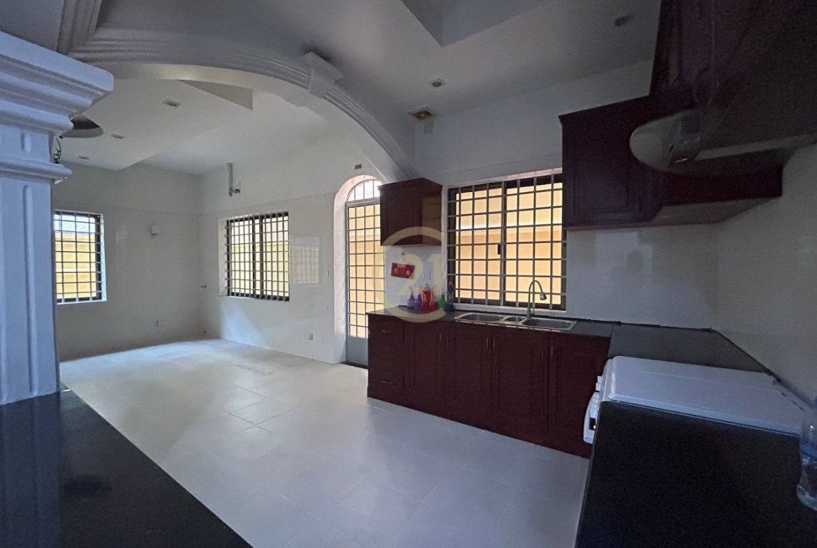 Luxury 6-Bedroom Villa for Rent in BKK1
