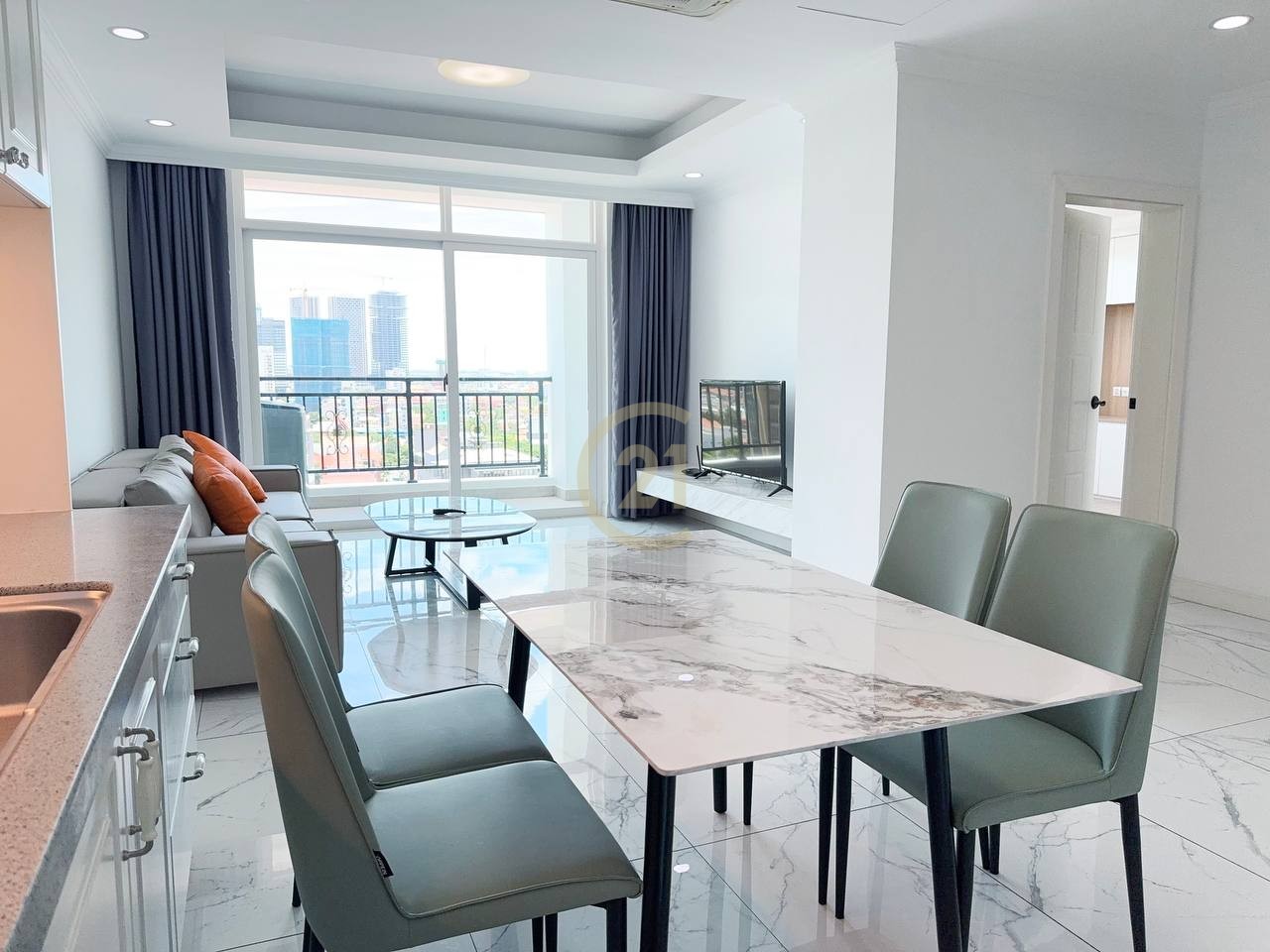 Luxury One-Bedroom Serviced Apartment for Rent in BKK1