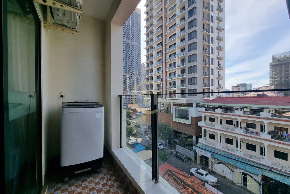 One Bedroom Apartment for Rent at BKK2