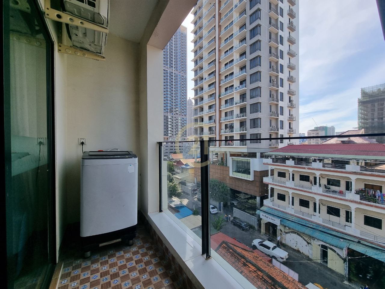 One Bedroom Apartment for Rent at BKK2