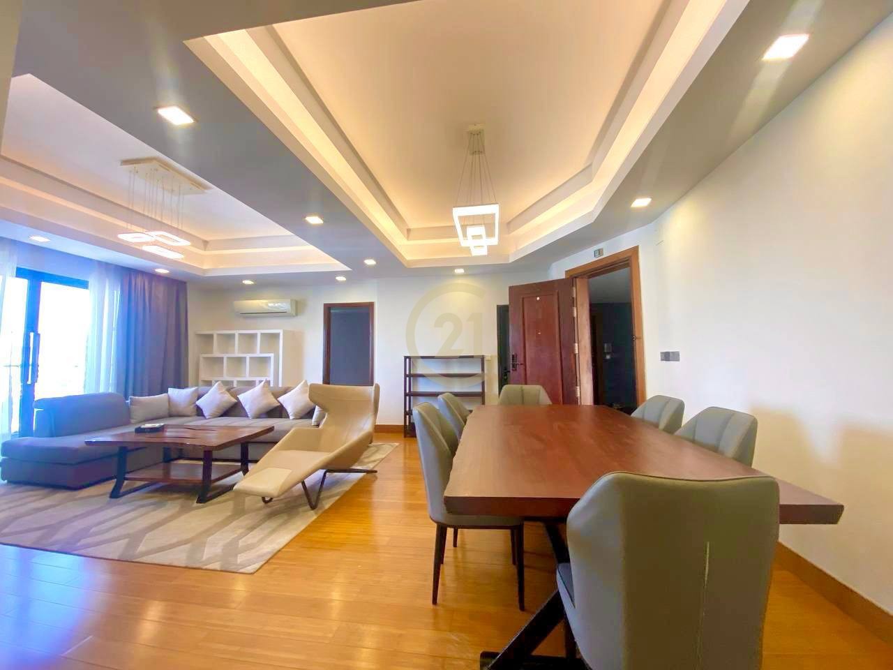 Spacious 3-Bedroom in Prime BKK1