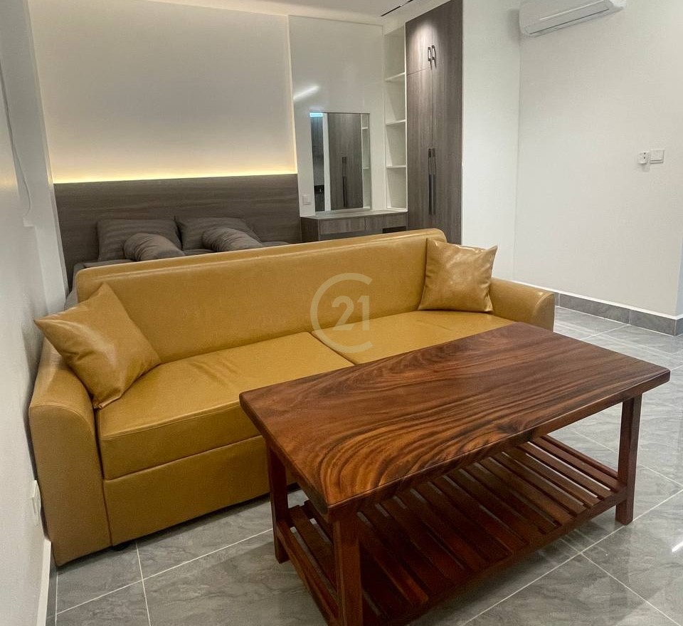 Big Studio room for rent at BKK2
