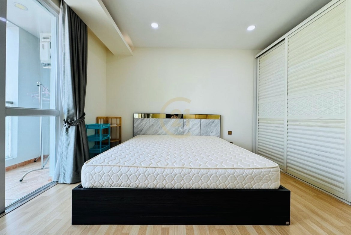 Luxury Studio room for rent at Olympic