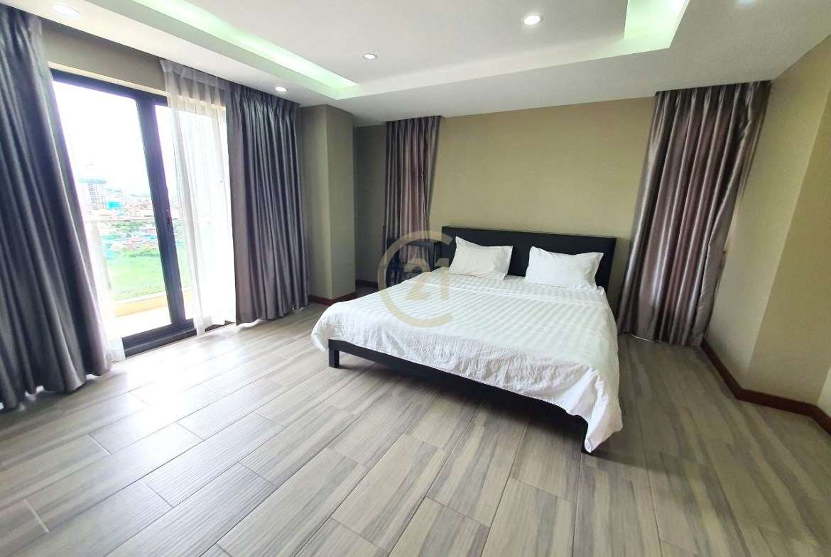 Cheaper 4 Bedroom Penthouse For Rent at TTP