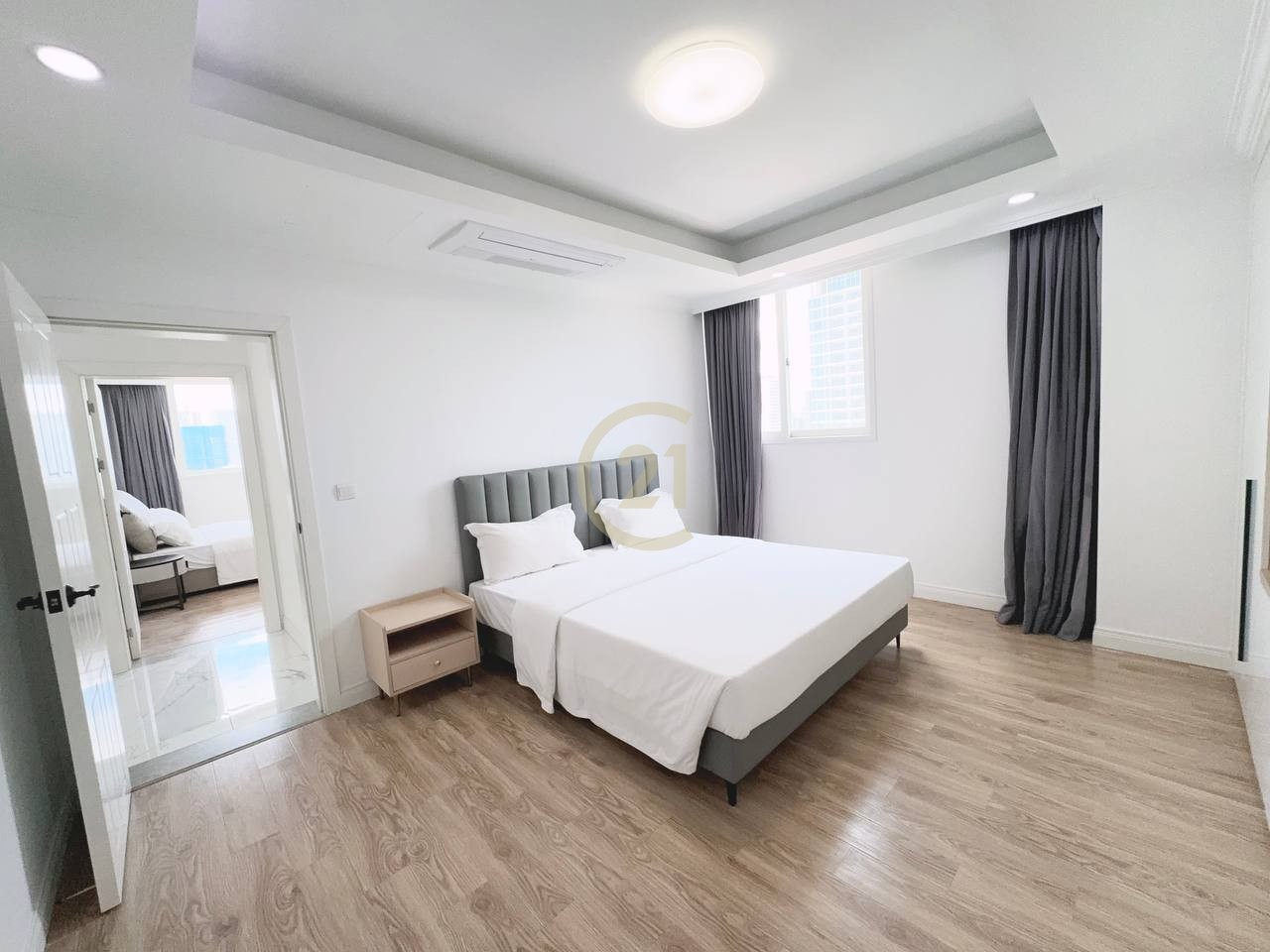 Luxury One-Bedroom Serviced Apartment for Rent in BKK1