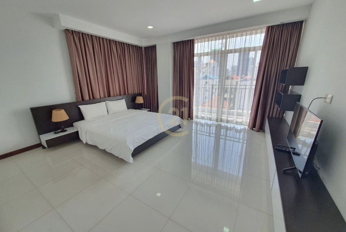 Specious 2 Bedroom for Rent at Tonle Bassac