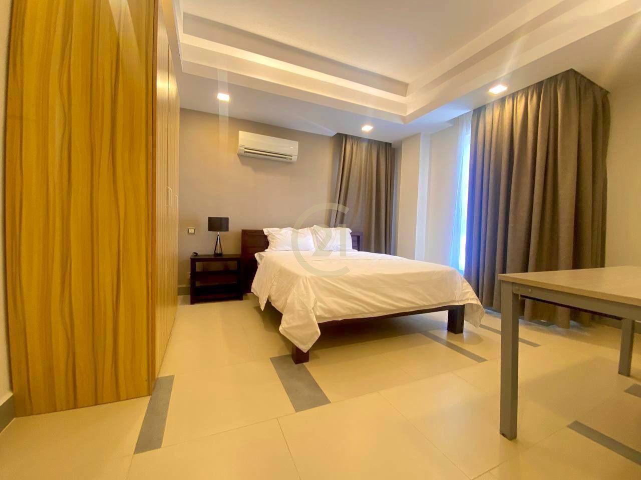 Spacious 3-Bedroom in Prime BKK1