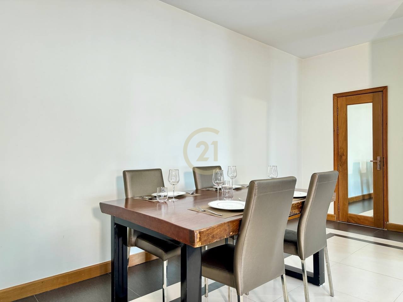 Beautiful 2-Bedroom Apartment in BKK1 – Move-In Ready!