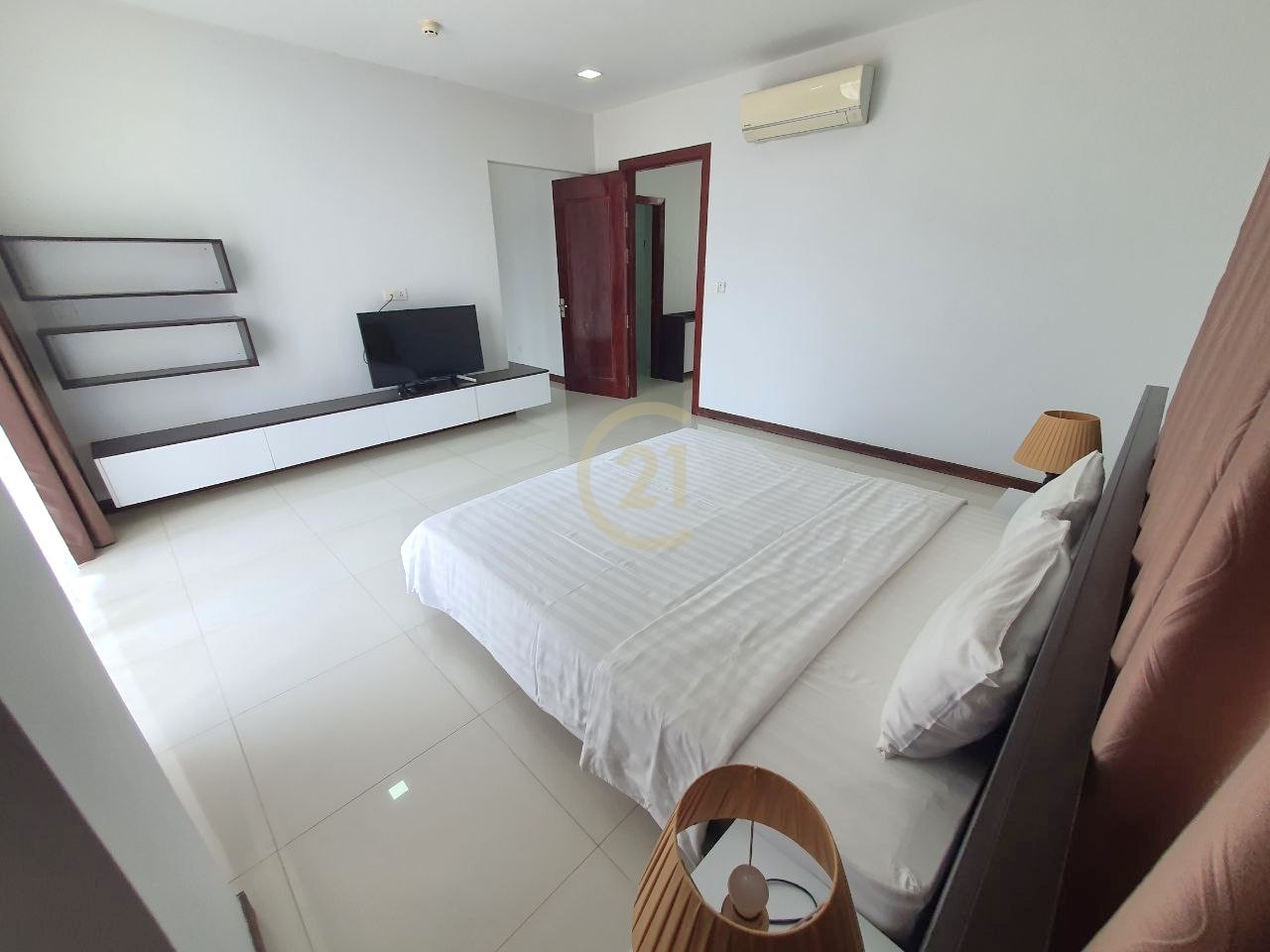Specious 2 Bedroom for Rent at Tonle Bassac