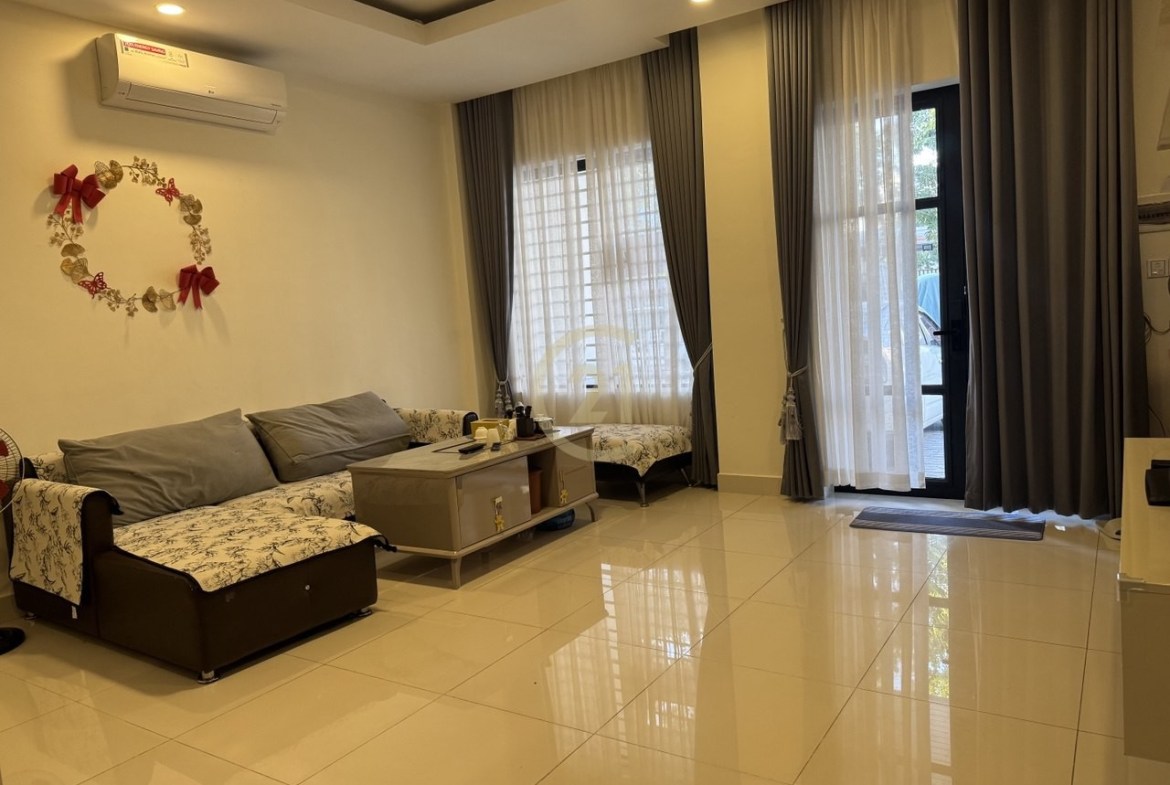 Fully Furnished 4-Bedroom Villa LA for Rent in PH Boeung Snoa