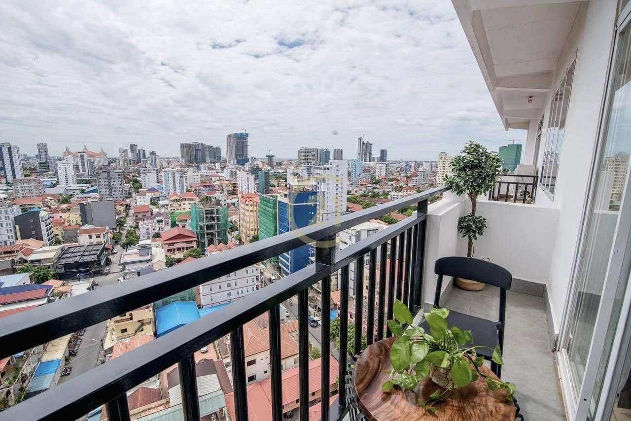 SPECIOUS THREE BEDROOM FOR RENT