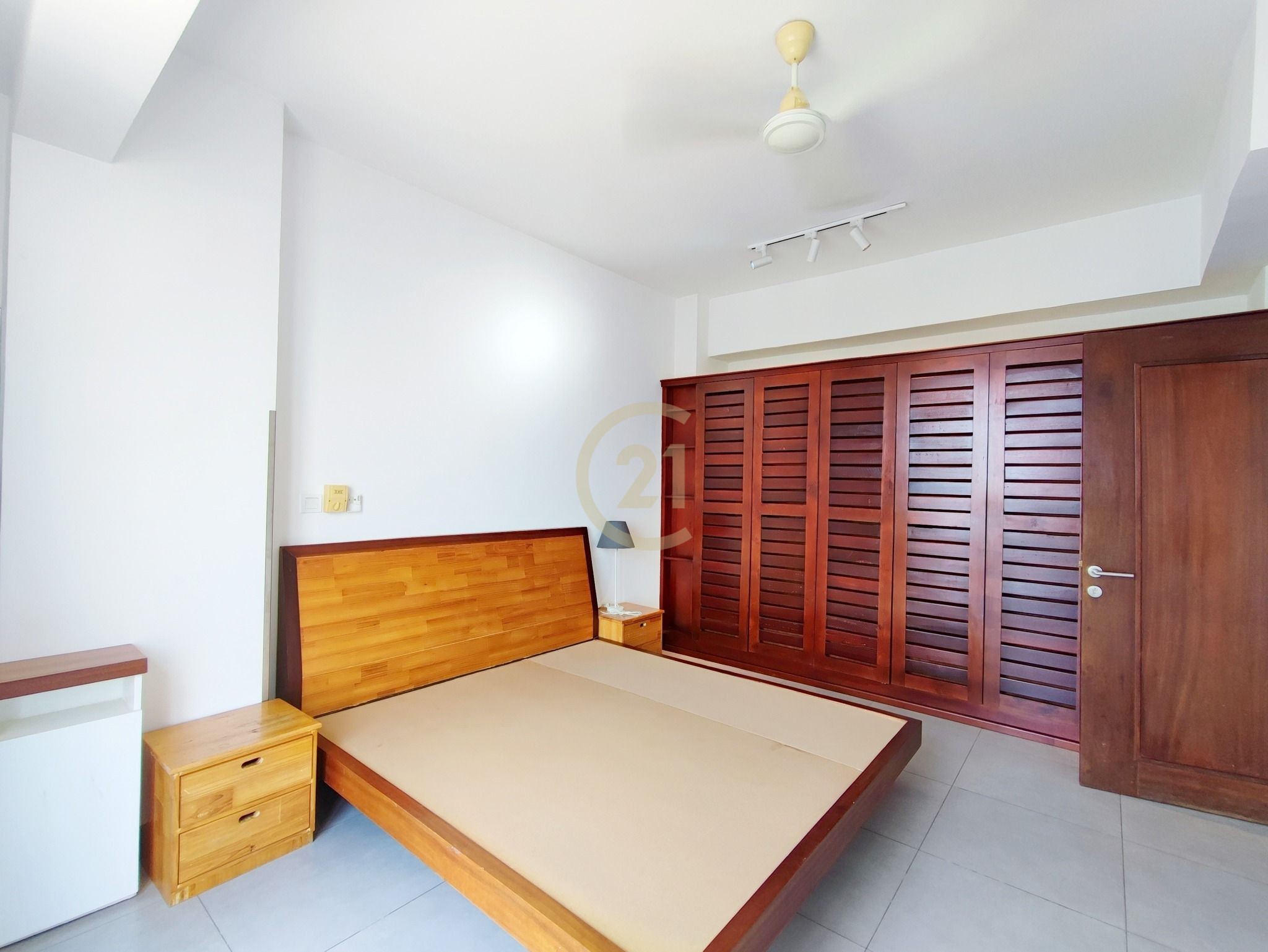 468461102_563086446461329_1737872014913883978_n WESTERN ONE BEDROOM FOR RENT