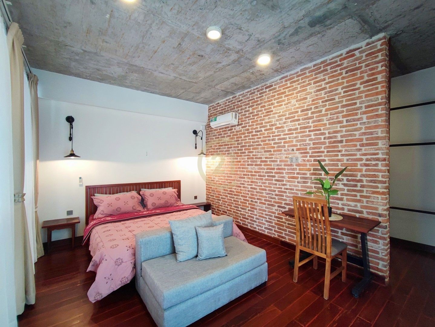 DUPLEX ONE BEDROOM FOR RENT