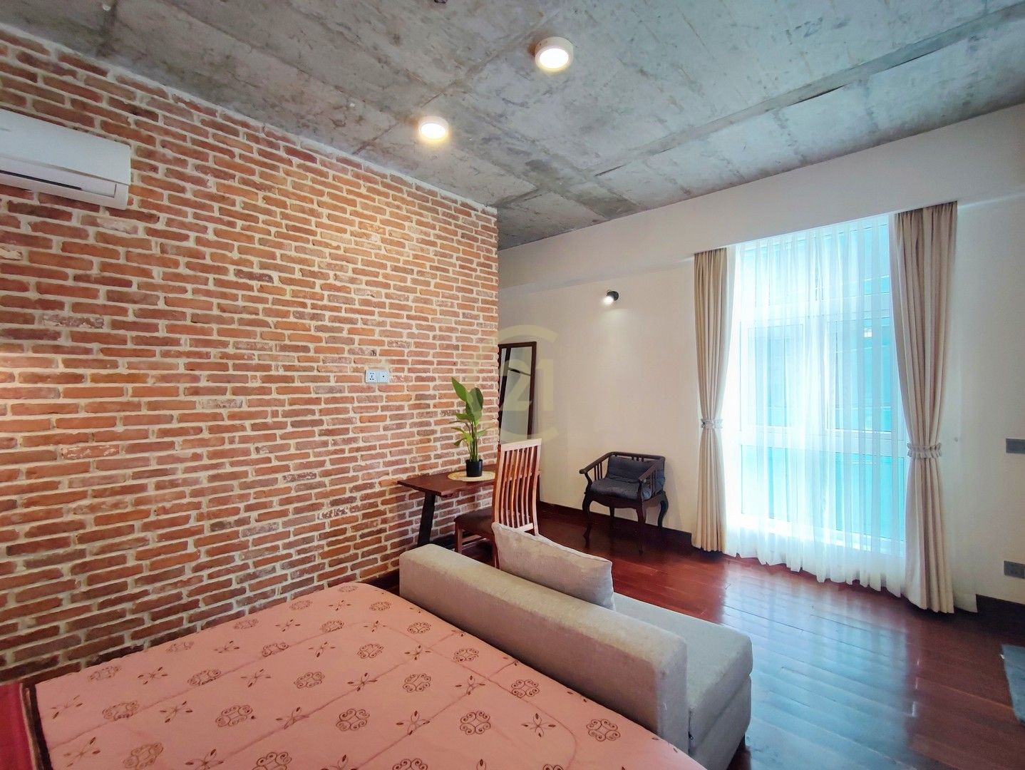 DUPLEX ONE BEDROOM FOR RENT