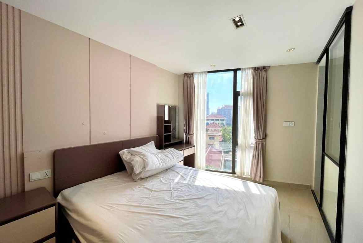 MODERN THREE BEDROOM FOR RENT