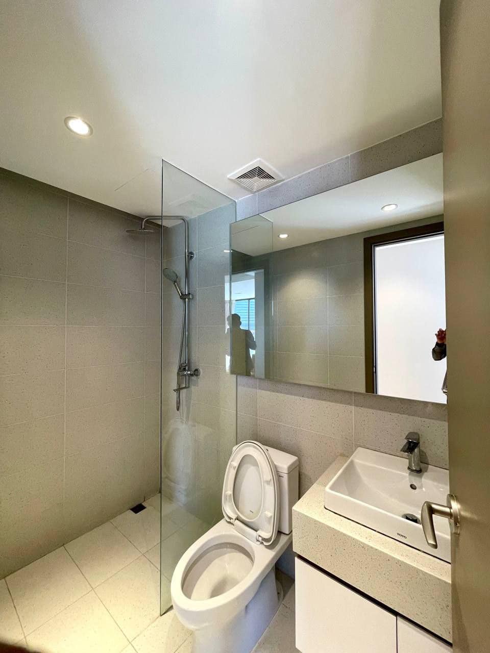 477043152_122163968876320065_4497325954370302808_n MODERN THREE BEDROOM FOR RENT