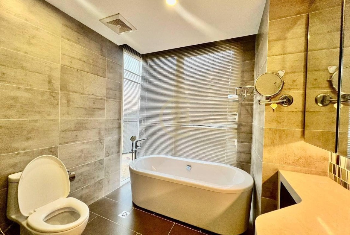 WESTERN TWO BEDROOM FOR RENT
