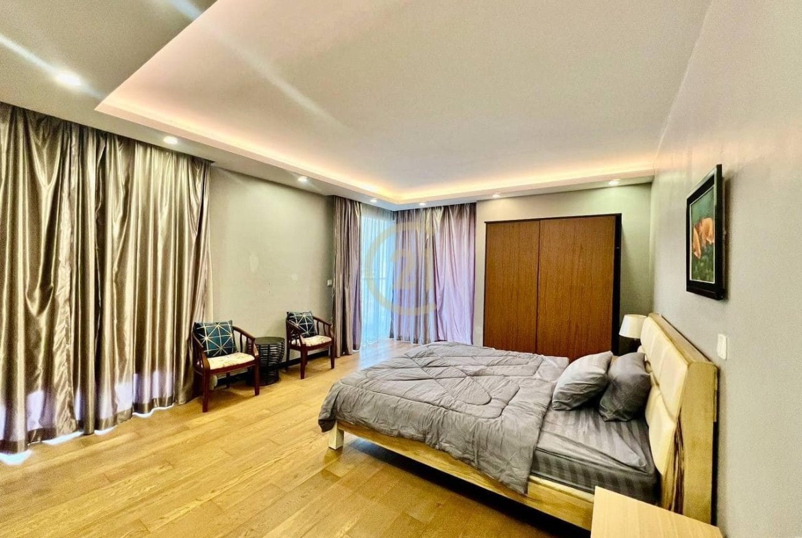 WESTERN TWO BEDROOM FOR RENT