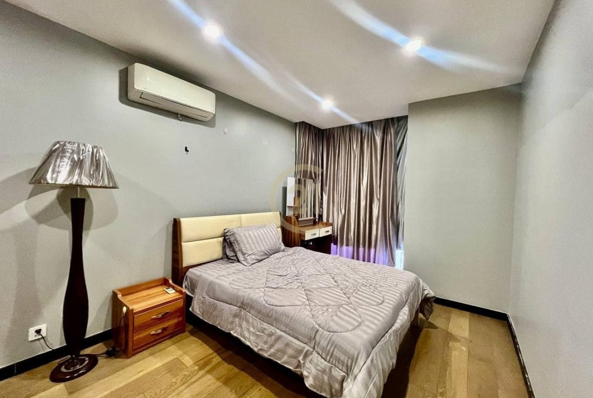 WESTERN TWO BEDROOM FOR RENT
