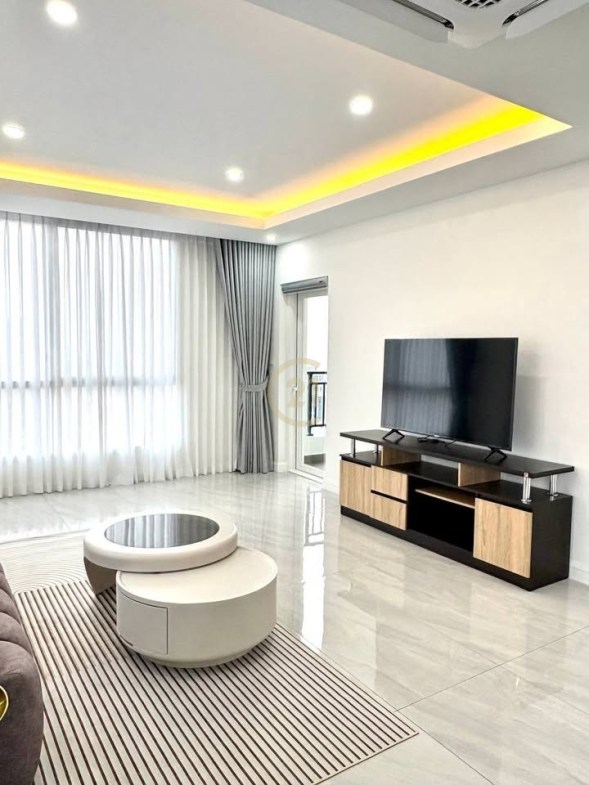 Luxury 3 Bedroom For Rent at Sen Sok