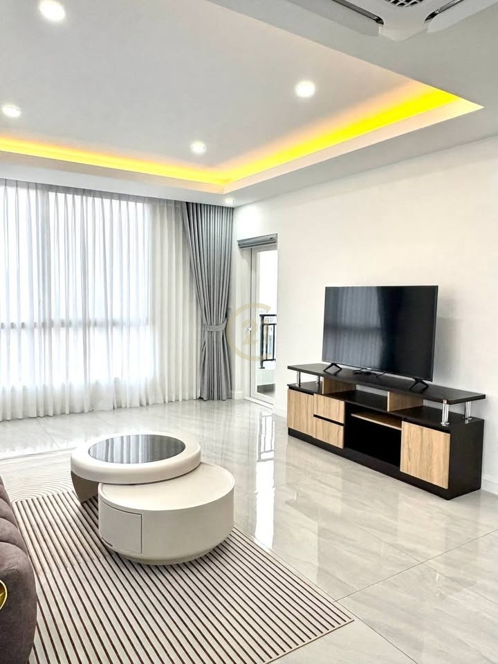 Luxury 3 Bedroom For Rent at Sen Sok