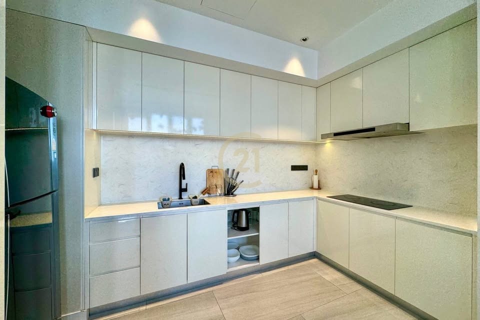 Penthouse 3 Bedroom For Rent at Chak Angrae Leu