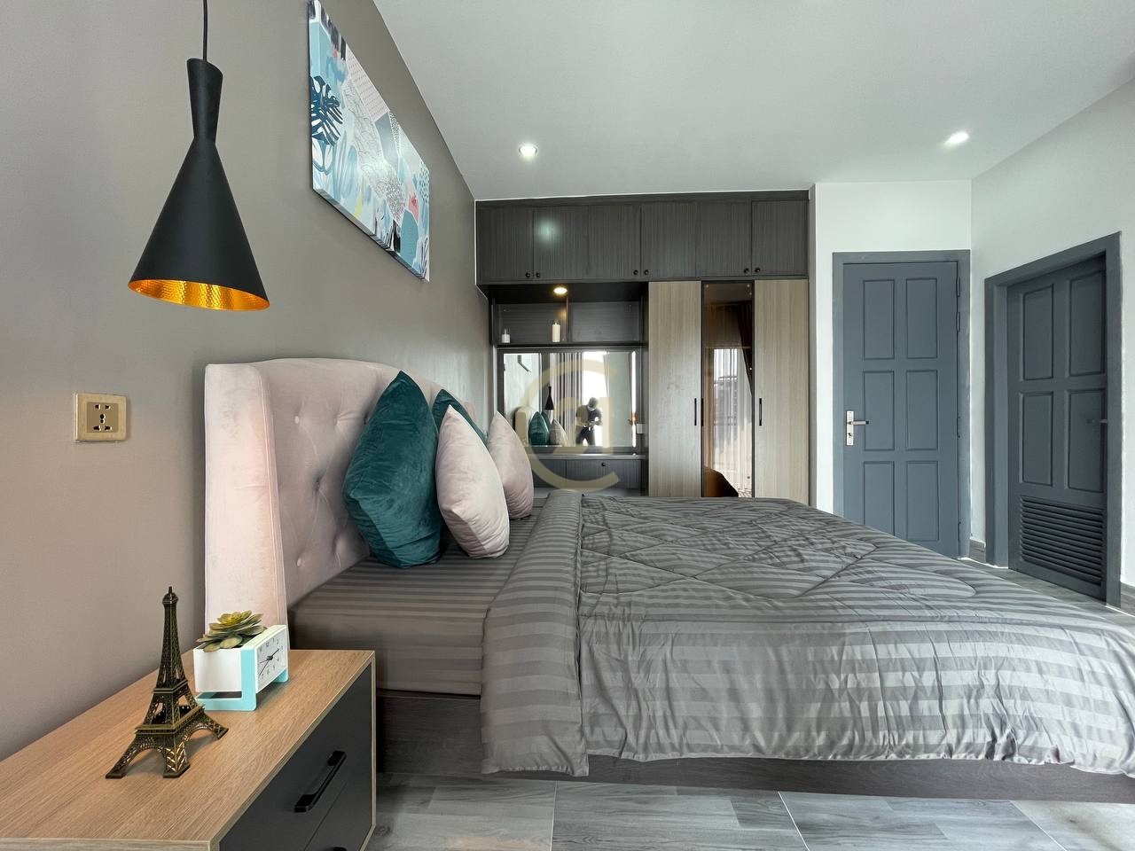 MODERN TWO BEDROOM FOR RENT