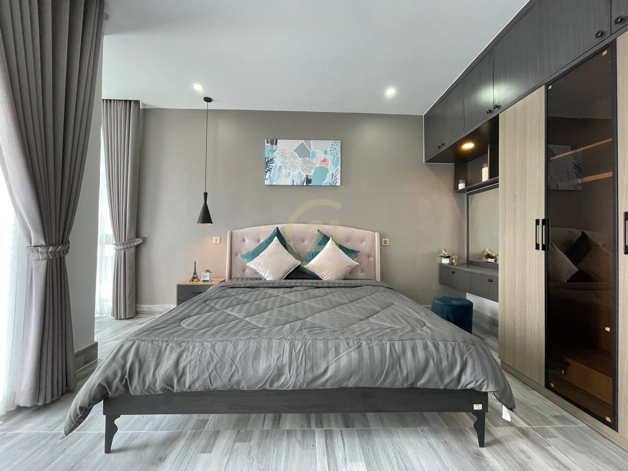 MODERN TWO BEDROOM FOR RENT