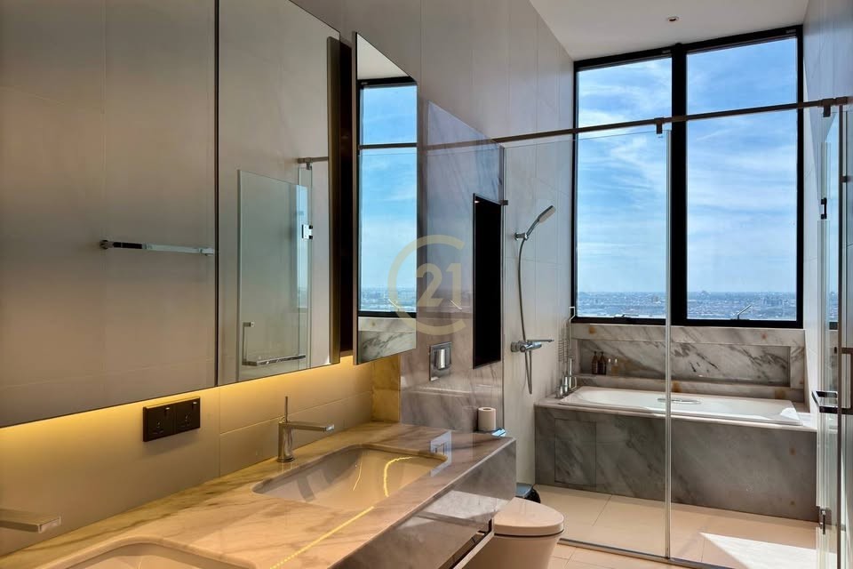 Penthouse 3 Bedroom For Rent at Chak Angrae Leu