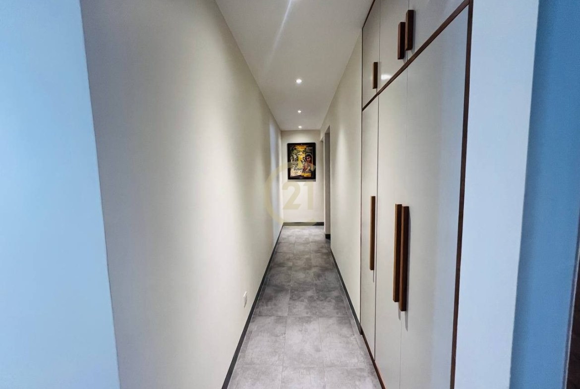 VINTAGE THREE BEDROOM FOR RENT