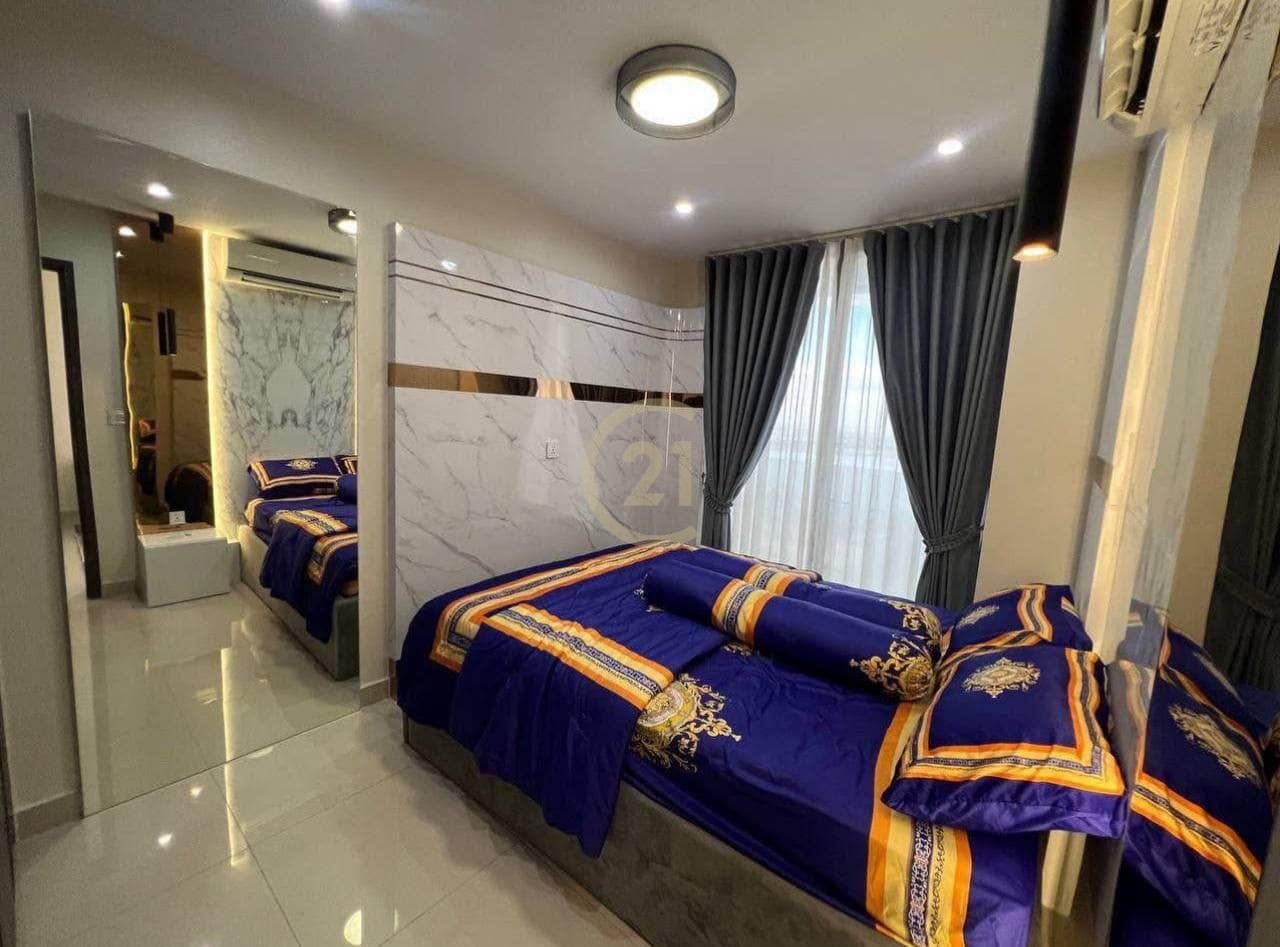 LUXURIOUS THREE BEDROOM FOR RENT