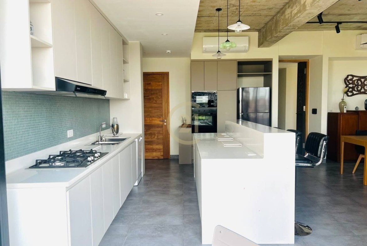 VINTAGE THREE BEDROOM FOR RENT