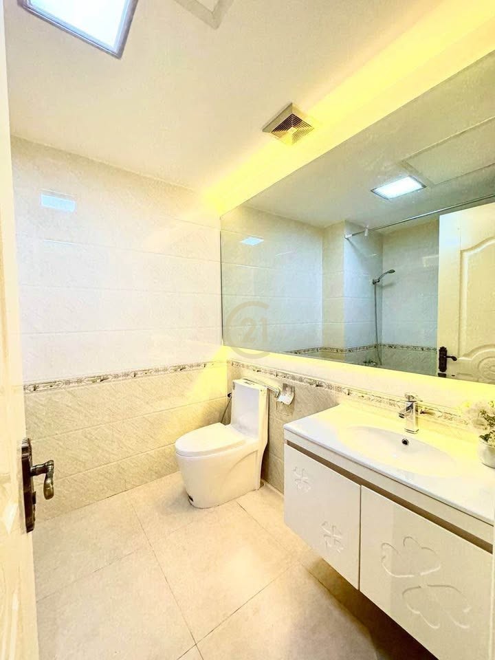 Luxuries 1 Bedroom For Rent at Olympia City
