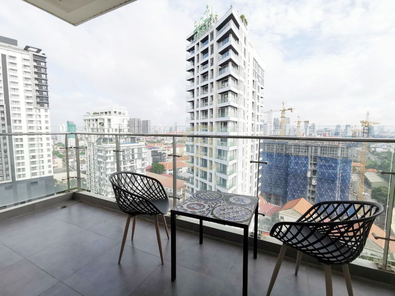 SPECIOUS THREE BEDROOM FOR RENT