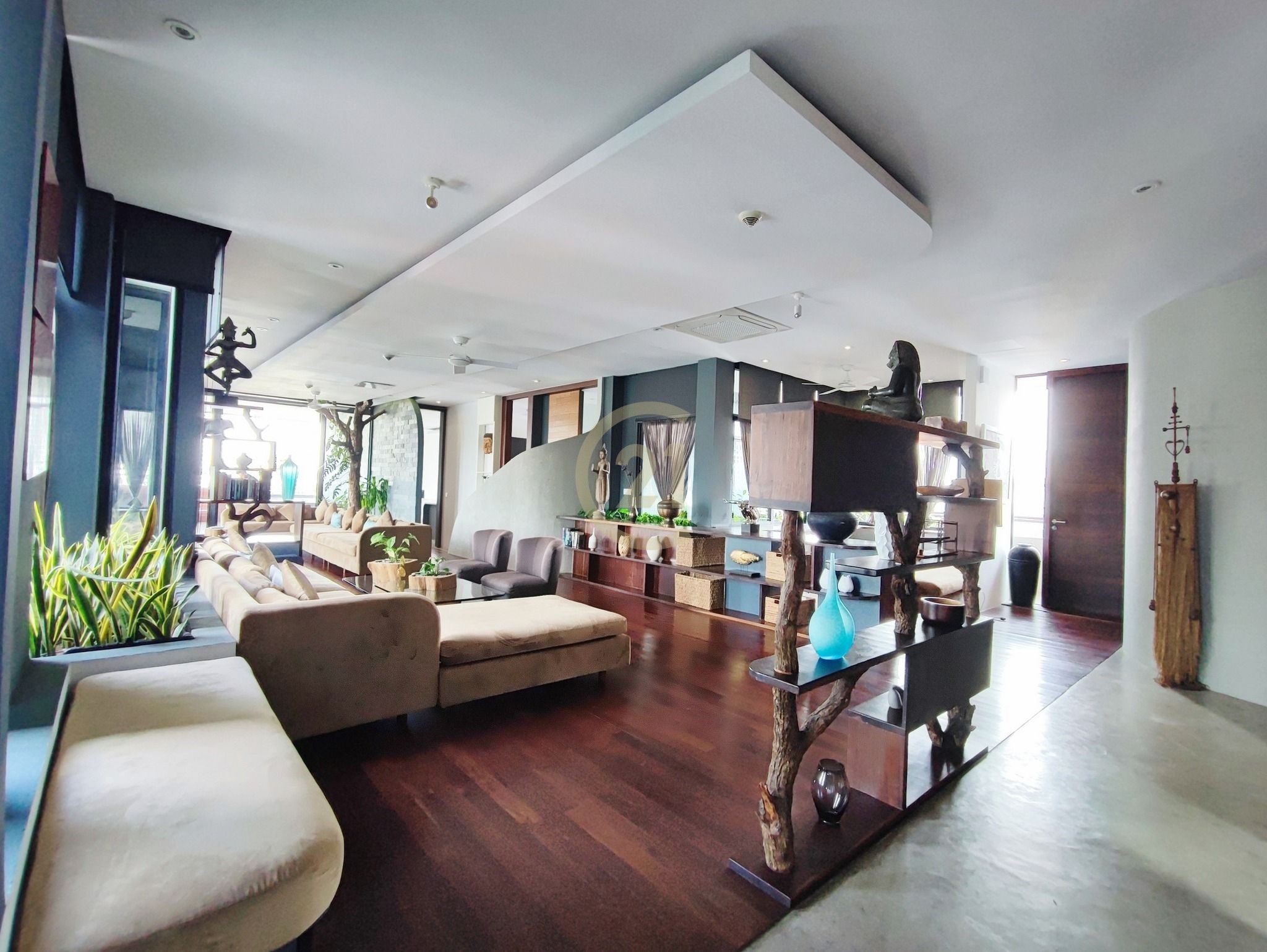482962078_637028665733773_1019331600031383155_n ELEGANT PENTHOUSE FOR RENT
